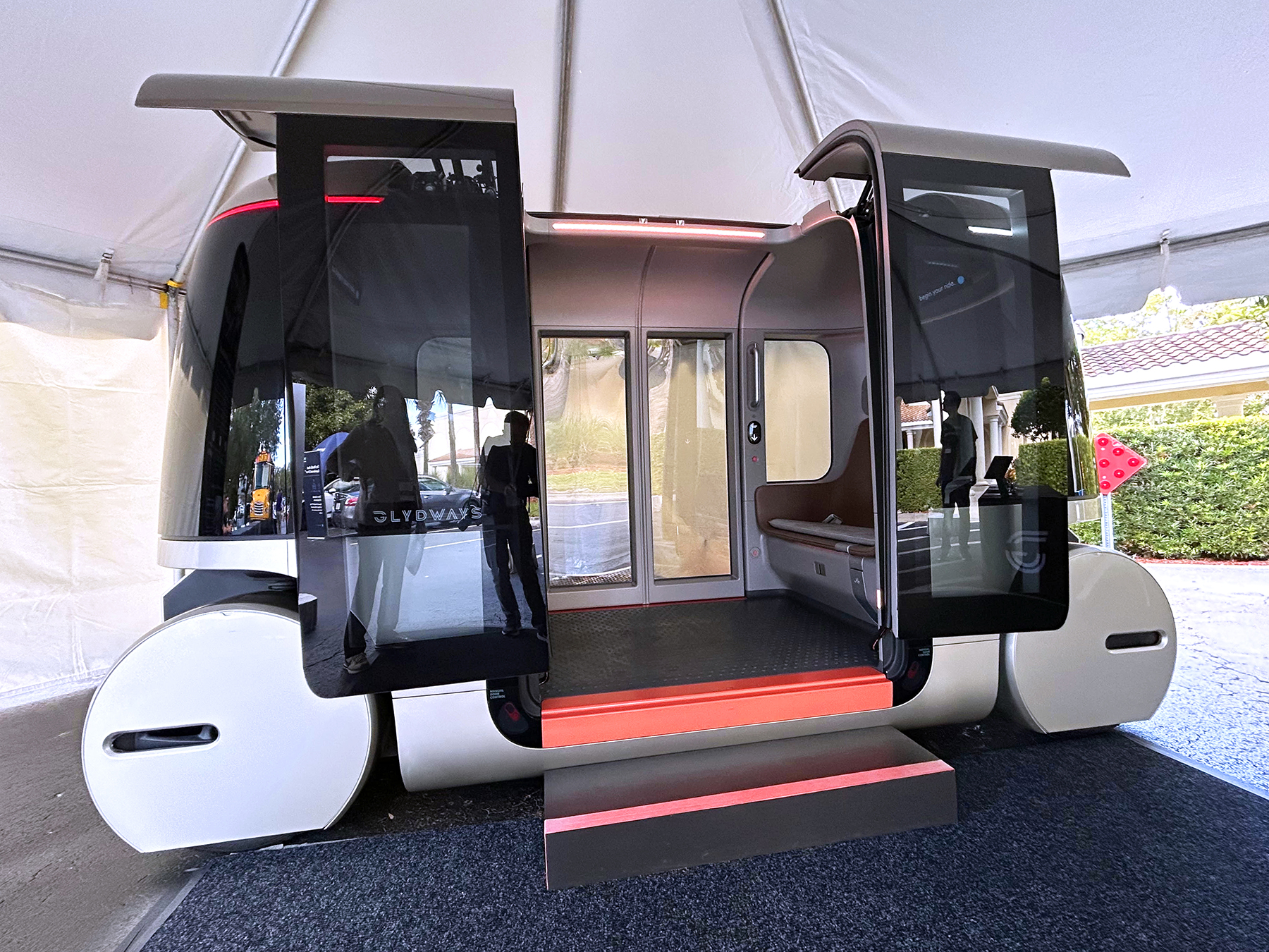 The Glydways point-to-point driverless bus.